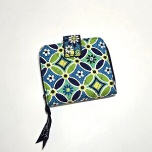 Vera Bradley Daisy Daisy Bi-fold Wallet Zippered Coin Velcro Excellent Condition
